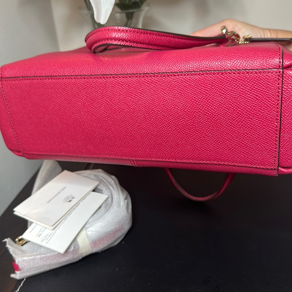 Authentic Coach mini carry all in cross grain leather and dust bag EUC - Picture 5 of 17